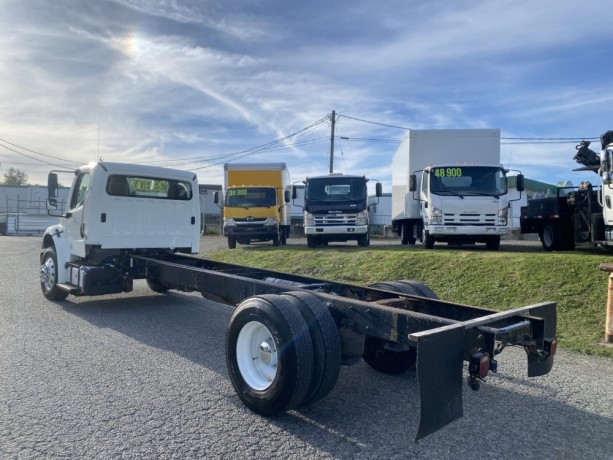 2015-freightliner-cab-and-chassis-big-2