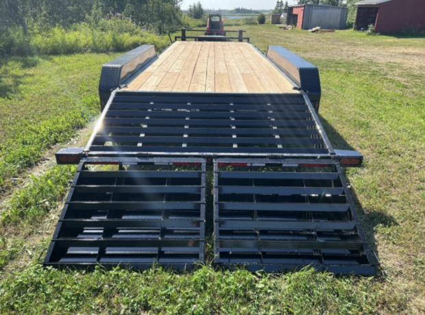 2025-load-trail-83-x-26-equipment-trailer-wmax-ramps-21000lb-gvw-big-3