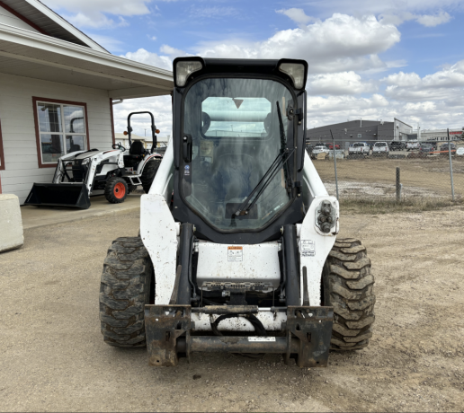 2016-bobcat-s650-big-2