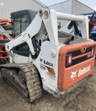 2016-bobcat-t650-big-1