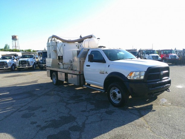 2014-dodge-5500-hd-4x4-vacuum-excavation-unit-big-1