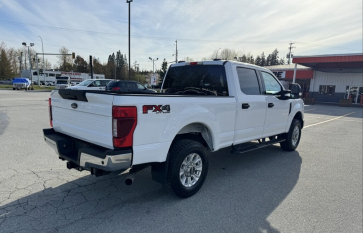 2021-ford-f-250-xlt-crew-cab-69-box-4x4-big-2