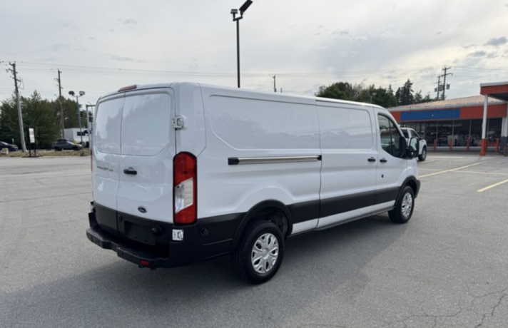 2019-ford-transit-t-250-cargo-big-2