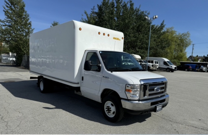 2019-ford-e-450-cube-van-16-ft-box-big-1