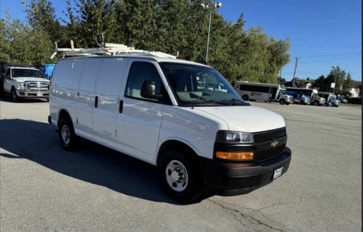 2018-chevrolet-express-2500-cargo-van-shelving-divider-roof-rack-big-1