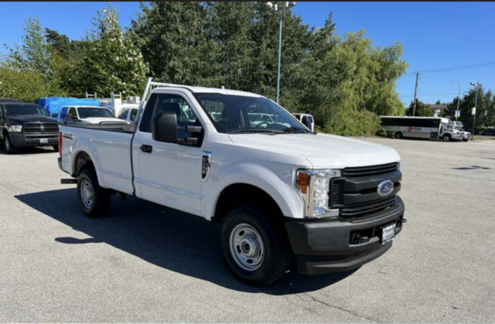 2017-ford-f-250-regular-cab-8-ft-long-box-4x4-big-1