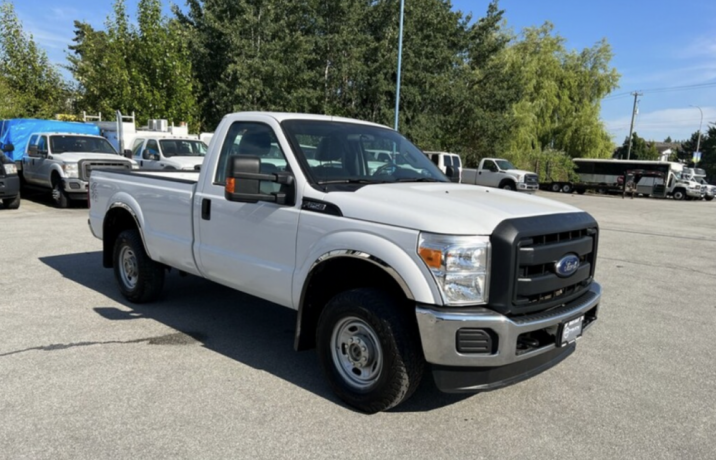 2016-ford-f-250-regular-cab-8-ft-long-box-4x4-big-1