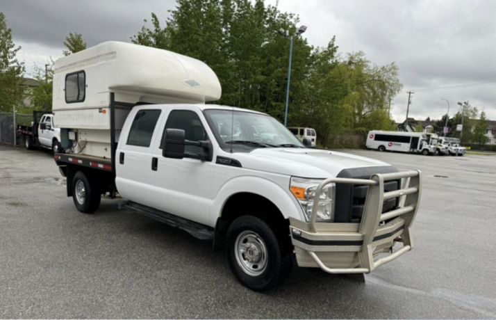 2014-ford-f-350-4x4-medical-mobile-treatment-centre-mtc-big-1