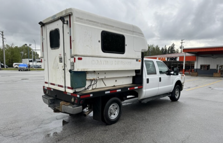 2014-ford-f-350-4x4-medical-mobile-treatment-centre-mtc-big-2