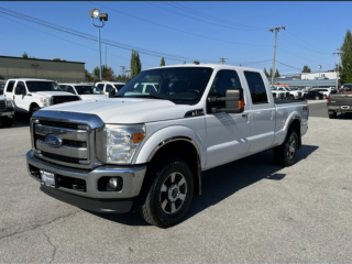 2014 Ford F-250 Lariat / Crew Cab / 6'9" Box / 4x4 / Leather