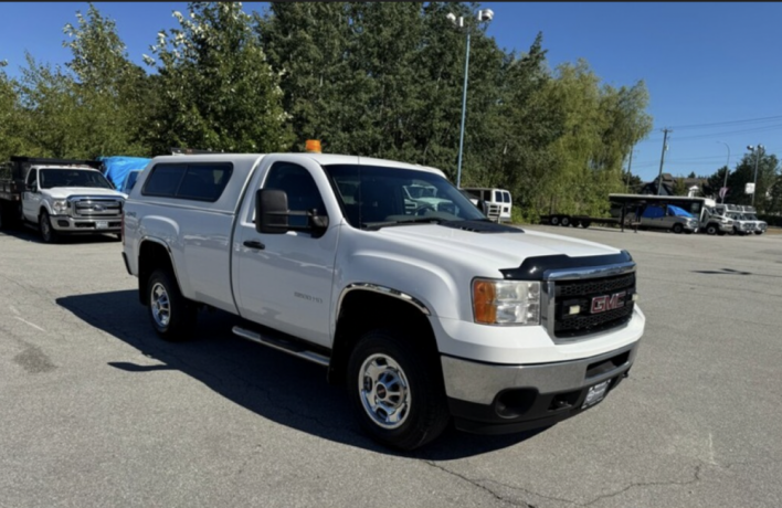 2012-gmc-sierra-2500hd-regular-cab-8-ft-long-box-4x4-big-1