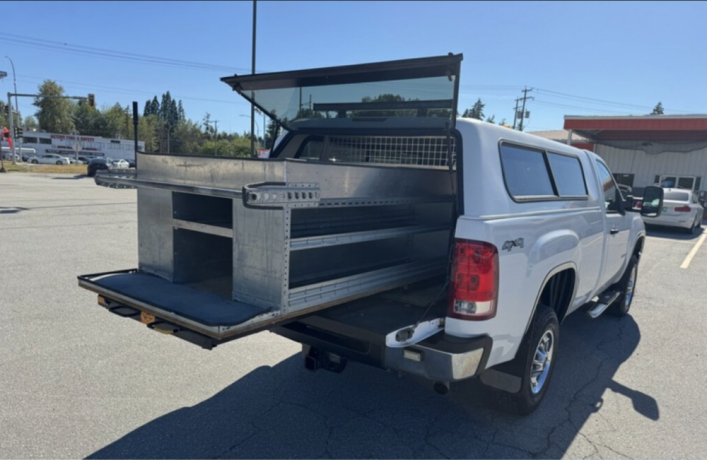 2012-gmc-sierra-2500hd-regular-cab-8-ft-long-box-4x4-big-2