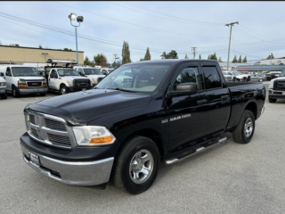 2012 Ram 1500 / Quad Cab / 6'4" Box / 4x4 / HEMI