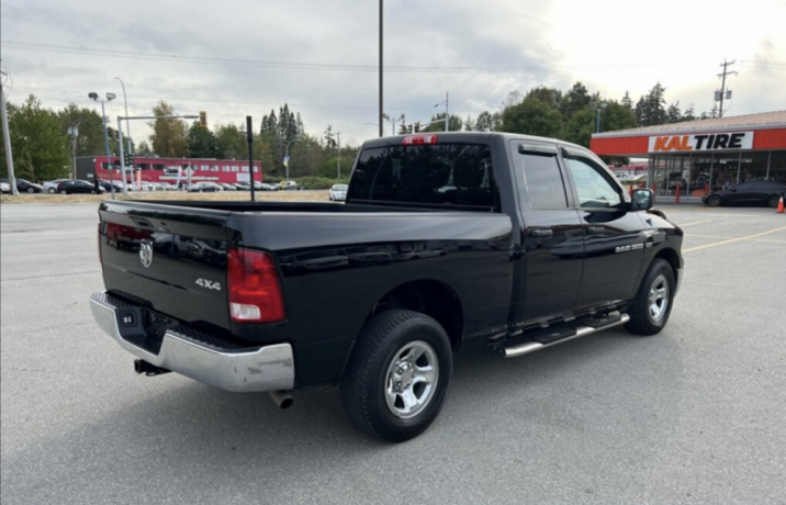 2012-ram-1500-quad-cab-64-box-4x4-hemi-big-2