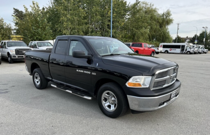 2012-ram-1500-quad-cab-64-box-4x4-hemi-big-1