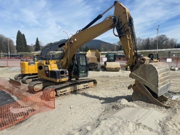 2015-cat-320e-excavator-big-1