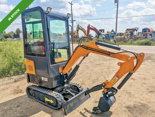 2023-vicsec-vc13c-mini-excavator-big-1