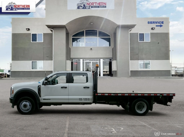 2023-ford-super-duty-f-550-drw-xlt-big-1