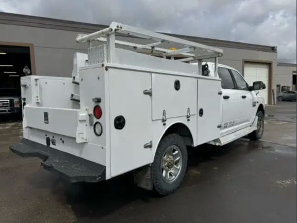 2013-ram-3500-utilityservice-truck-9ft-aluminuim-big-2