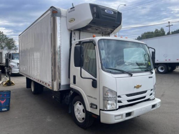 2020-chevrolet-w5500-24-027-big-1