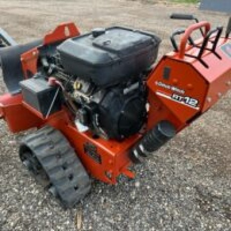 2010-ditch-witch-rt12-tracked-trencher-big-2