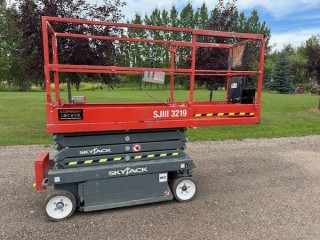 2015 Skyjack SJIII 3219 Electric Scissor Lift