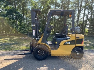 2017 Caterpillar GP-25N Pneumatic Forklift 5000 Pound Rated Capacity