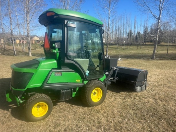 2018-john-deere-1585-multi-terrain-commercial-front-mount-mower-big-1