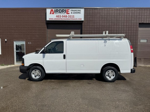 2010-chevrolet-express-2500-cargo-van-big-1