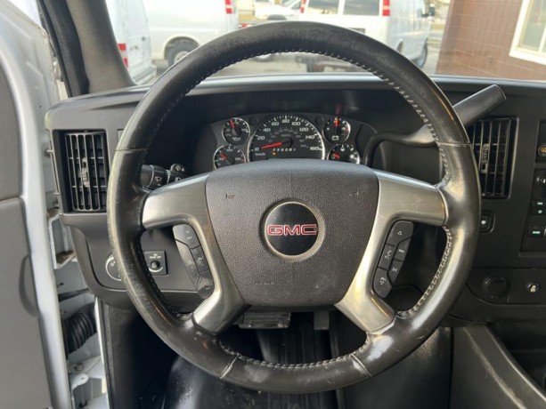 2014-gmc-savana-2500-big-3