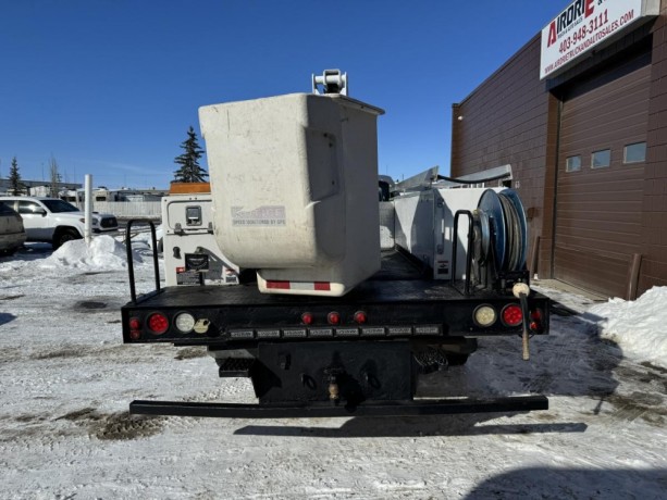 2012-ford-f-550-super-duty-xl-bucket-truck-big-2