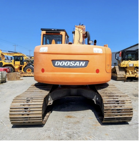 2014-doosan-dx235-lcr-big-3