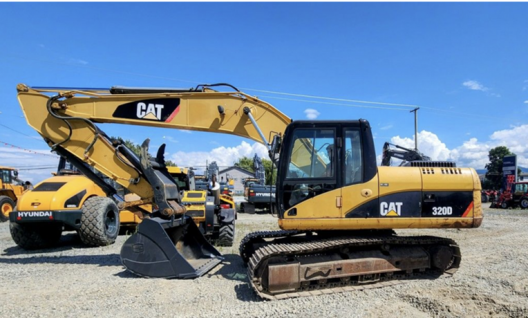 2011-caterpillar-320d-e-big-1