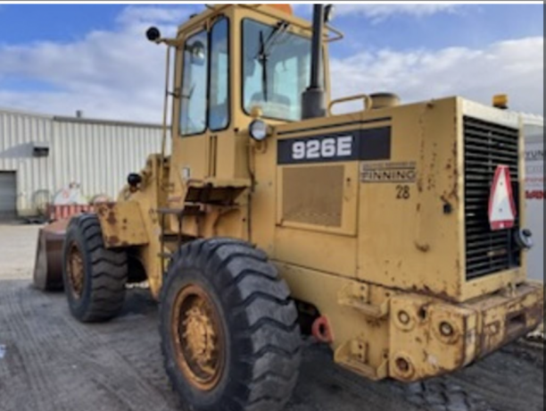 1990-caterpillar-926e-big-3