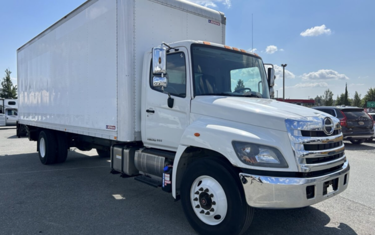 2018-hino-338-w26ft-box-and-4000-lb-ptg-big-1