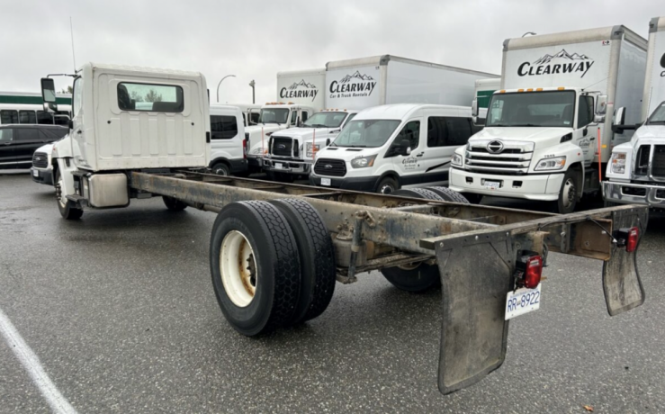 2017-hino-338-cab-and-chassis-big-1