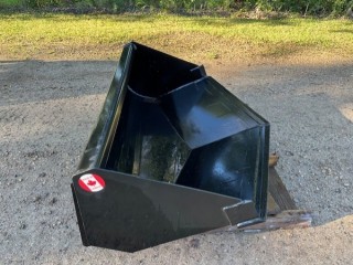 Dirt Trax Mini Skidsteer Swail Bucket