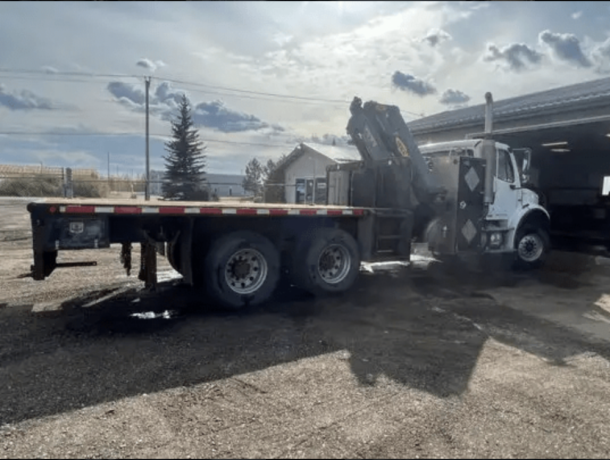 2007-freightliner-m2112-w-heila-170-4s-knuckle-boom-truck-big-2