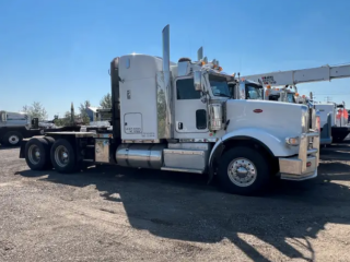 2015 PETERBILT 367 T/A Winch Truck