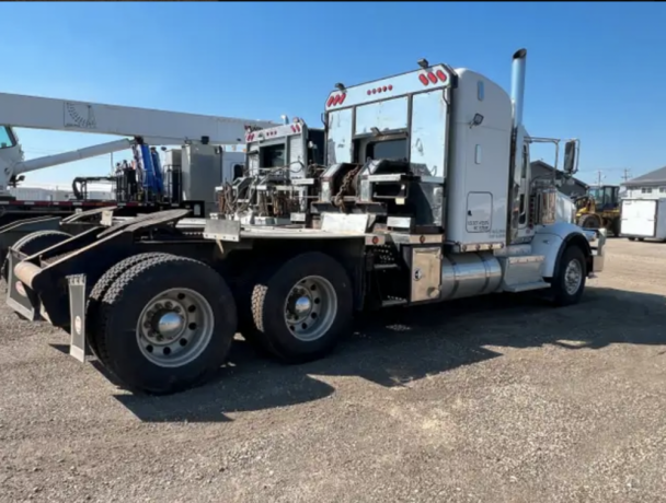 2015-peterbilt-367-ta-winch-truck-big-1