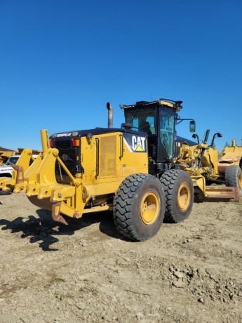 2009-caterpillar-14m-big-2