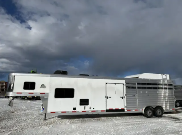 2023-exiss-8032-living-quarters-horse-stock-trailer-big-1