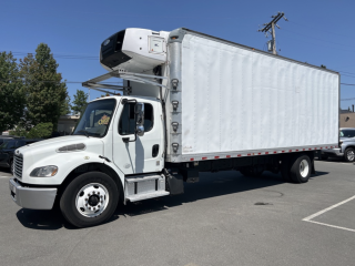 2018 Freightliner M2 106 26' BOX + CARRIER REEFER + CVI COMPLETED + DIESEL