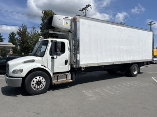 2015 Freightliner BUSINESS CLASS M2 106 26' BOX + CARRIER REEFER WITH LOW HOURS