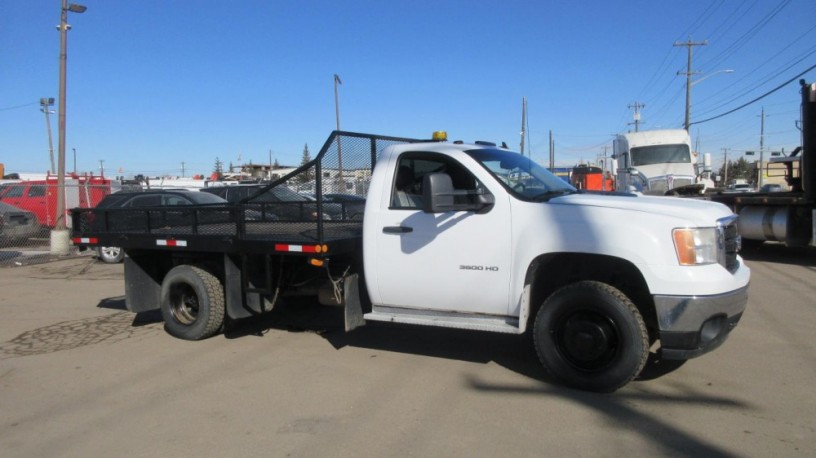 2011-gmc-3500-hd-big-1