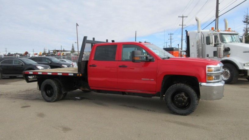 2019-chevrolet-3500-hd-big-1