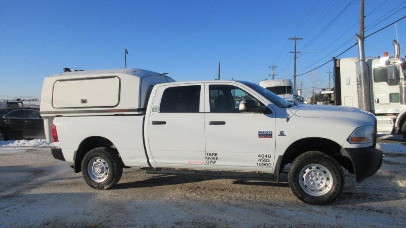 2012-dodge-ram-3500-big-1