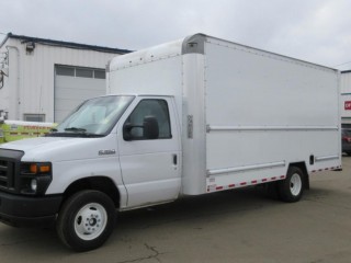 2017 Ford E-350