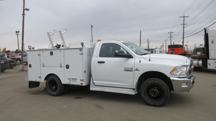 2013-dodge-ram-3500-big-1