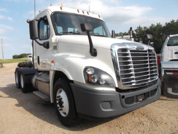 2016-freightliner-cascadia-ta-5th-wheel-truck-big-1